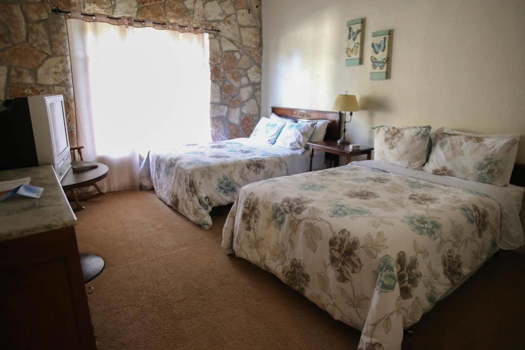 The Lodge At Cypress Falls Wimberley Eksteriør bilde